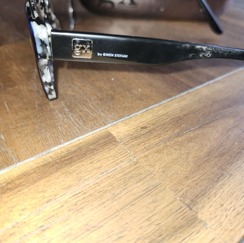 Gwen Stefani GX eye glasses